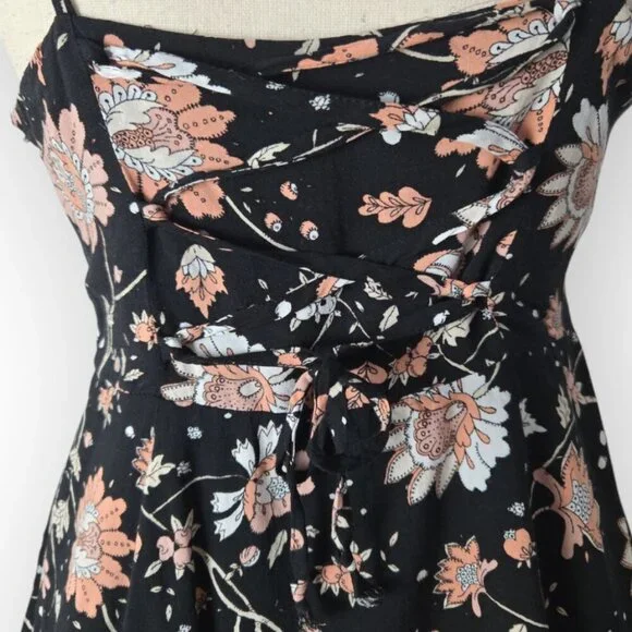 American Eagle Black Floral Spaghetti Strap Lace-Up Sundress Size 8 - Picture 5 of 8